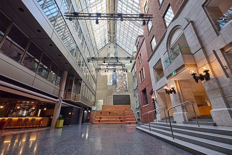 Maison Alcan au centre-ville de Montréal, ensemble immobilier patrimonial regroupant sept édifices historiques rénovés offrant des espaces de bureaux distinctifs